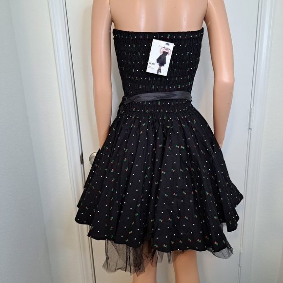 Dead Threads Goth Dress Sleeveless Petticoat Cherry Pattern Cherries Size Small - Picture 2 of 8